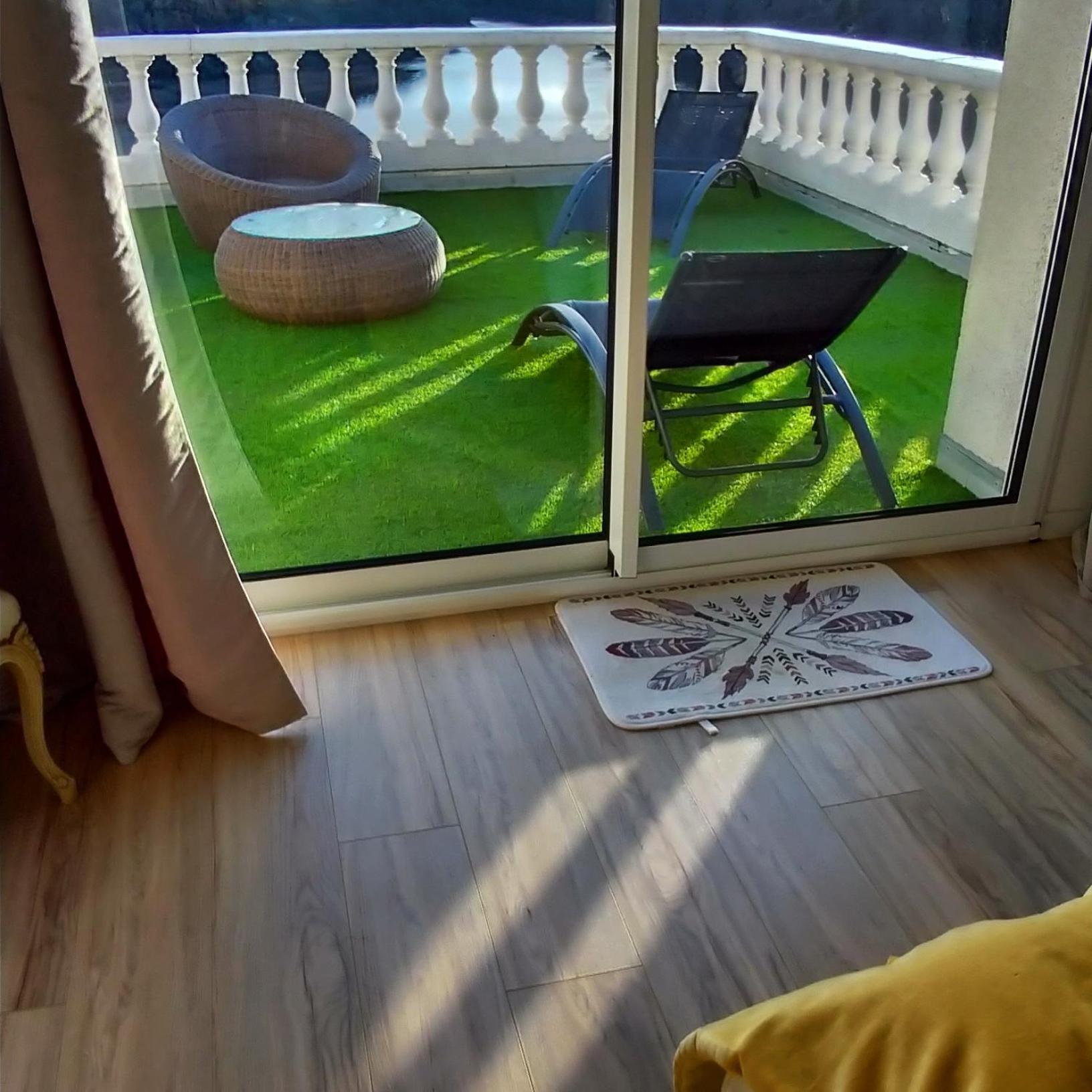Ma Villa Au Bord De L'Eau Miremont  Екстериор снимка